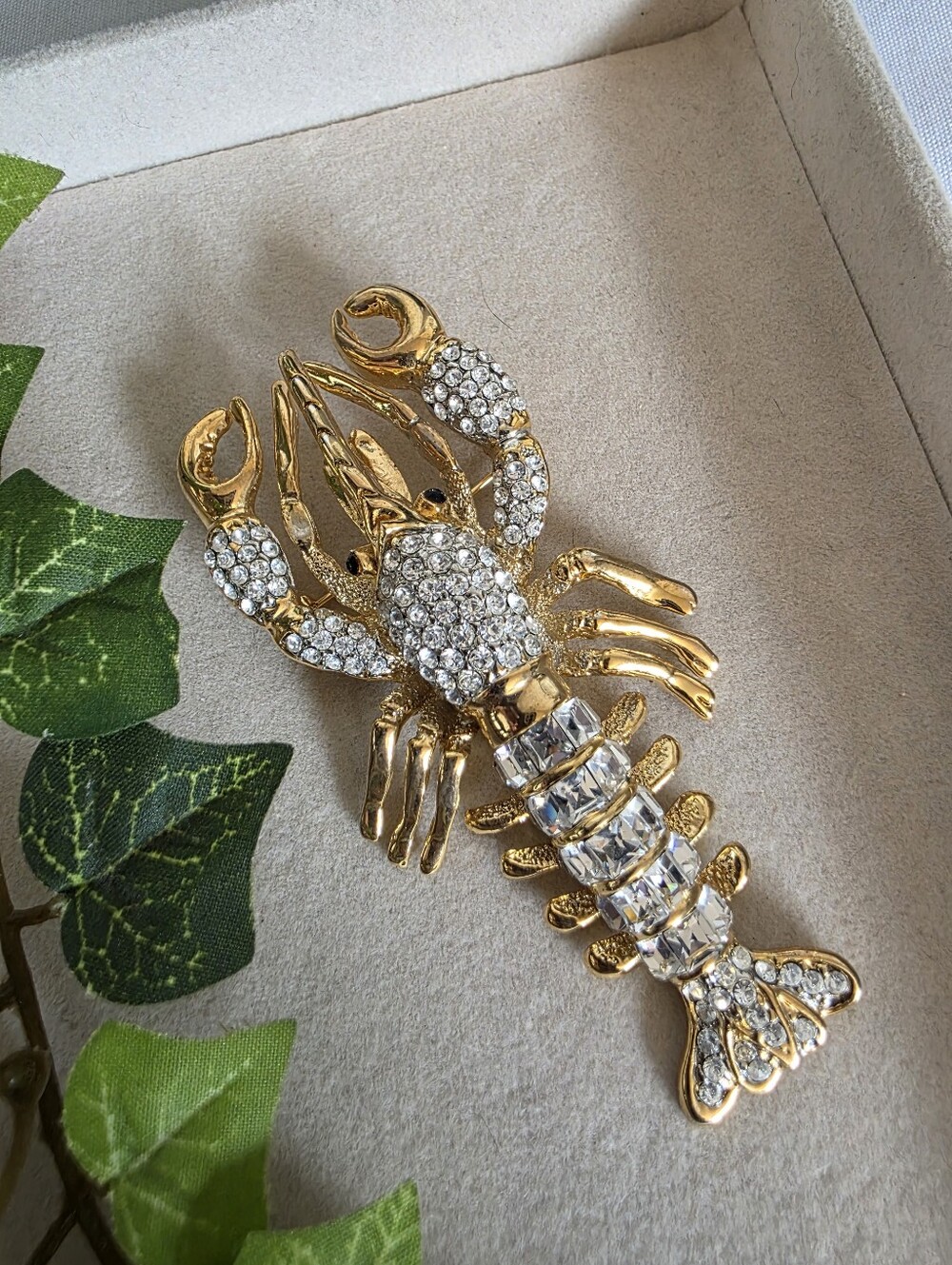 Vintage 80s ​Gold And Crystal Lobster Statement Brooch Pin Nautical Sea Life